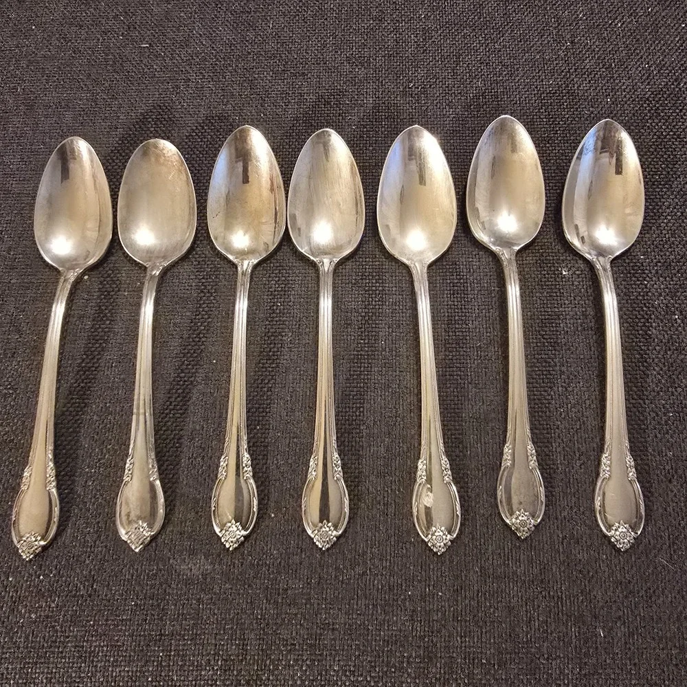 William Rogers Set Of 7 Remembrance Silverplate Tea Spoons 6.25